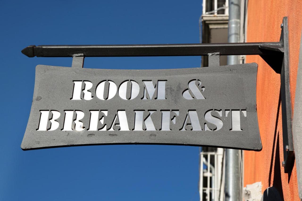 Room And Breakfast Luciana Sant'Elia A Pianisi Bagian luar foto